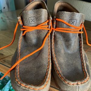 Twisted X youth chuckas